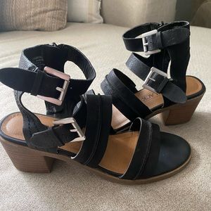 BKE heeled sandals